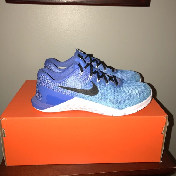 SOLD on ♍️erc Metcon 3 Fade - Picture 2 of 8